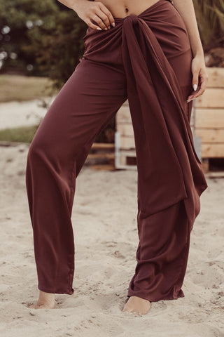 Low waist broek met knoop bruin - Chrissy