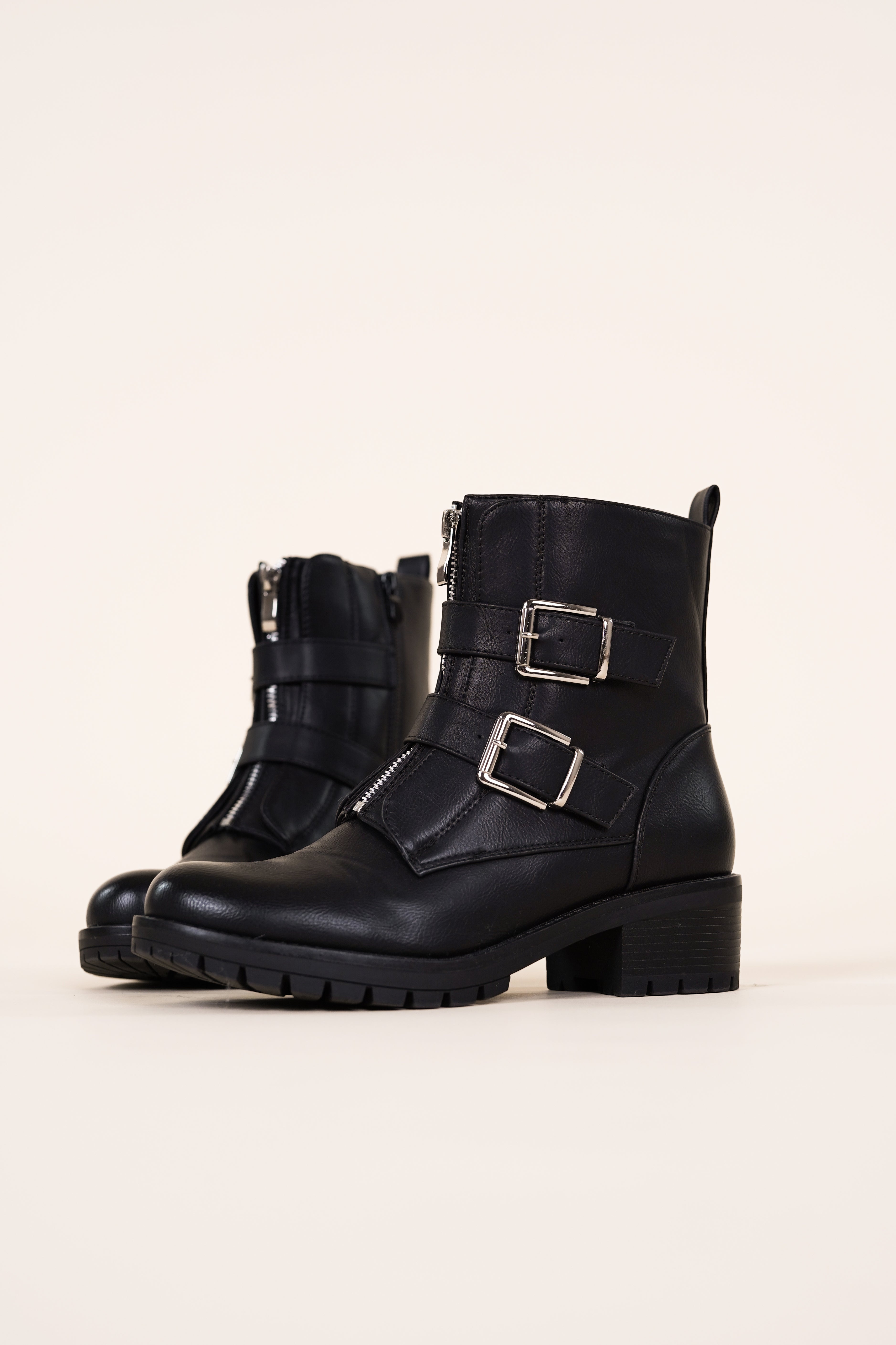 Bikerboots zwart met zilveren gespen Lowie