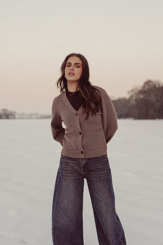 Cardigan getailleerd met zakken taupe - Elsa