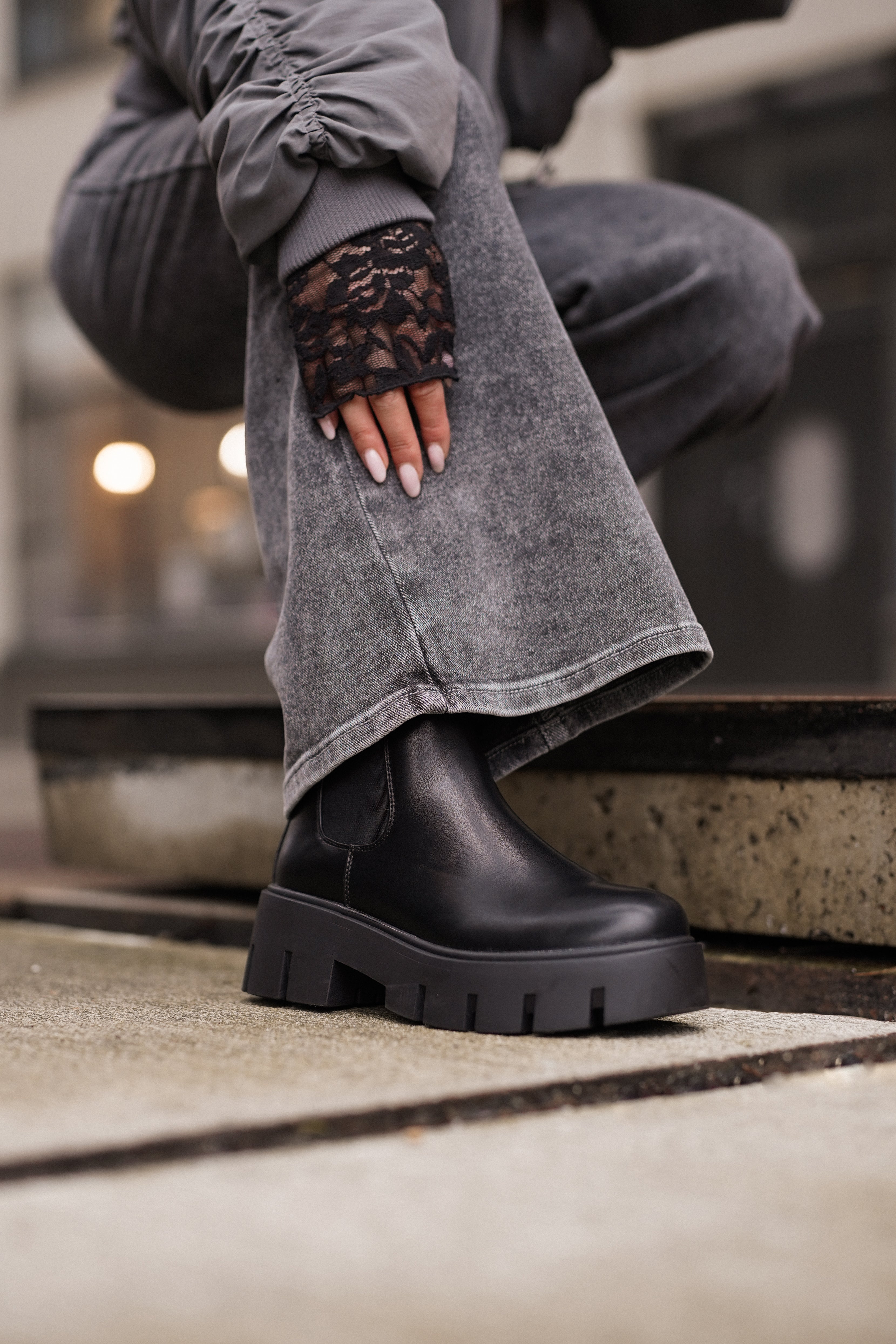 Chelsea boots met plateauzool zwart Noa1