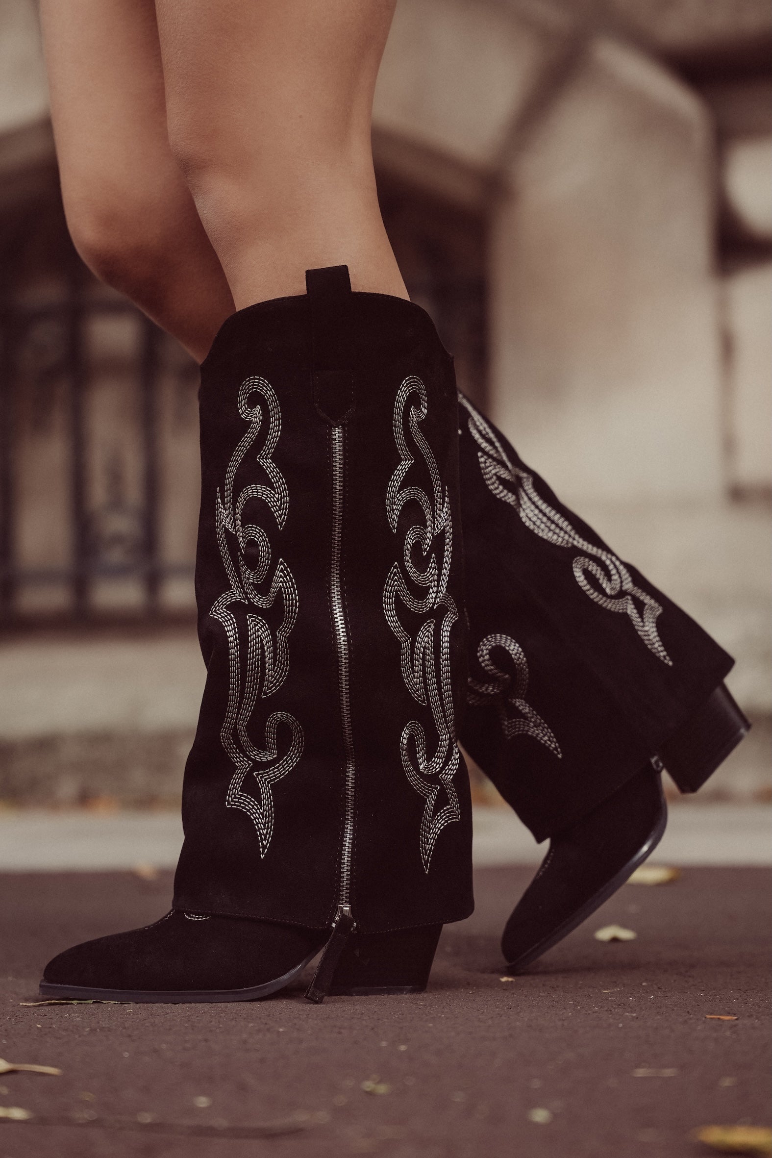 Suede Cowboy Laarsjes Zwart Cowboy Laarzen Met Overslag Zwart Willow