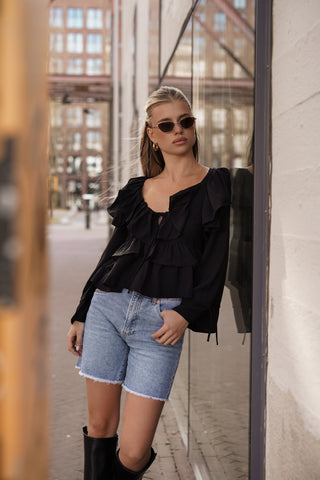 Zwarte blouse met ruffles - Juul