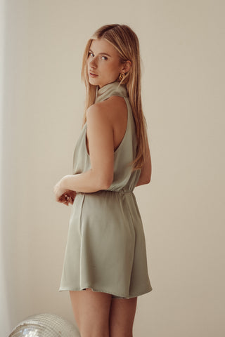 Playsuit satijn met halter model groen - Trix