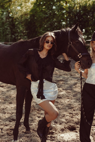 Wijde blouse dames met ruffles zwart - Jenny