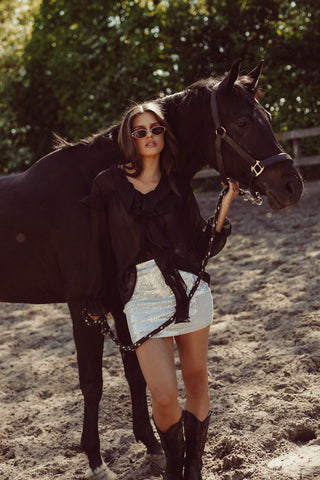 Wijde blouse dames met ruffles zwart - Jenny