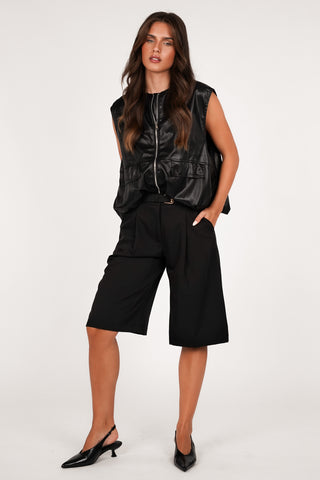 Bermuda short met riem zwart - Maria