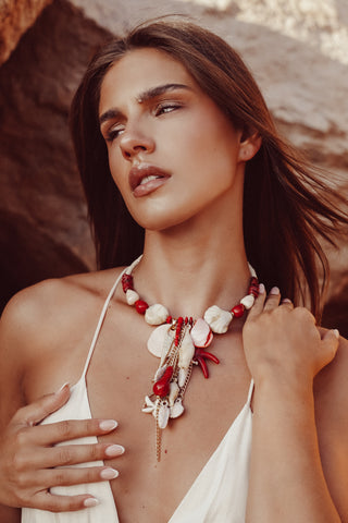 Bedelketting met schelpen beige/rood - Gerry