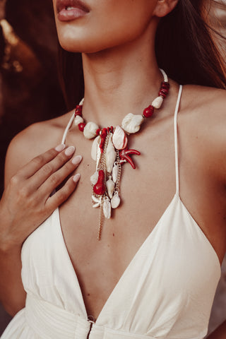 Bedelketting met schelpen beige/rood - Gerry