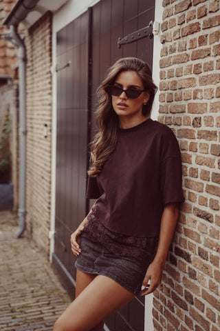 Oversized t-shirt met kanten onderzijde bruin  - Elvia