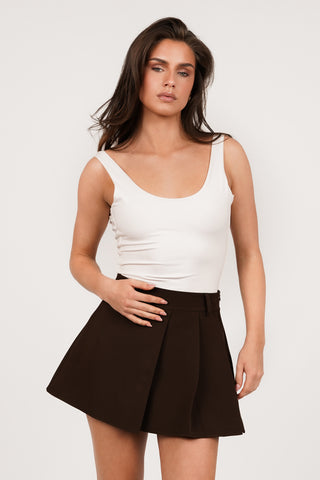 Skort met plooien donker bruin - Lyra