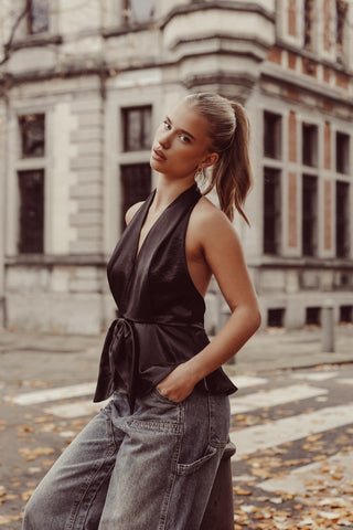 Halter top met strik zwart - Esmee