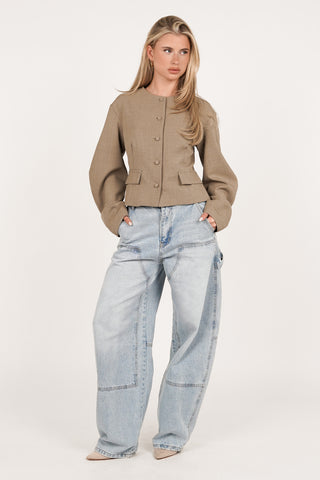 Top aangesloten met knopen taupe - Aylin