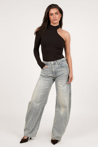 One shoulder body donker bruin - Alwina