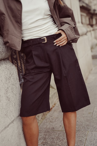 Bermuda short met riem zwart - Maria