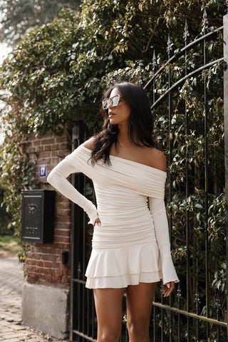 Off shoulder jurkje met ruffles creme - Hazel