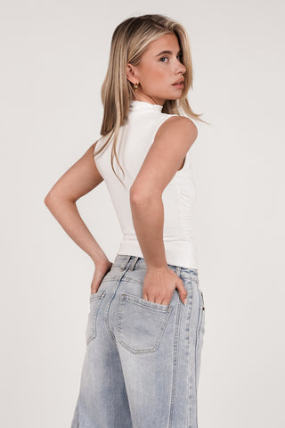 Mouwloze top met stretch wit - Cecile