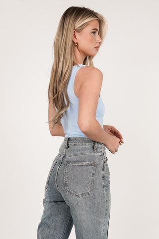 Halter bodysuit met stretch licht blauw - Davina