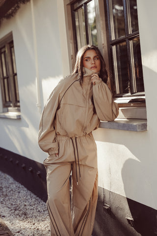 Szerokie spodnie dresowe typu jogger camel - Liza