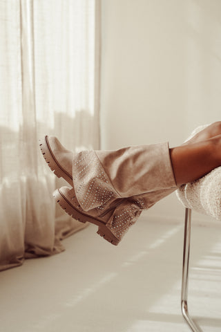 Laarzen suedelook met studs beige - Quinty