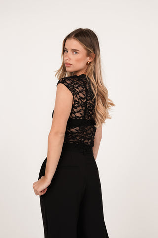 Zwarte top kant mouwloos - Lottie