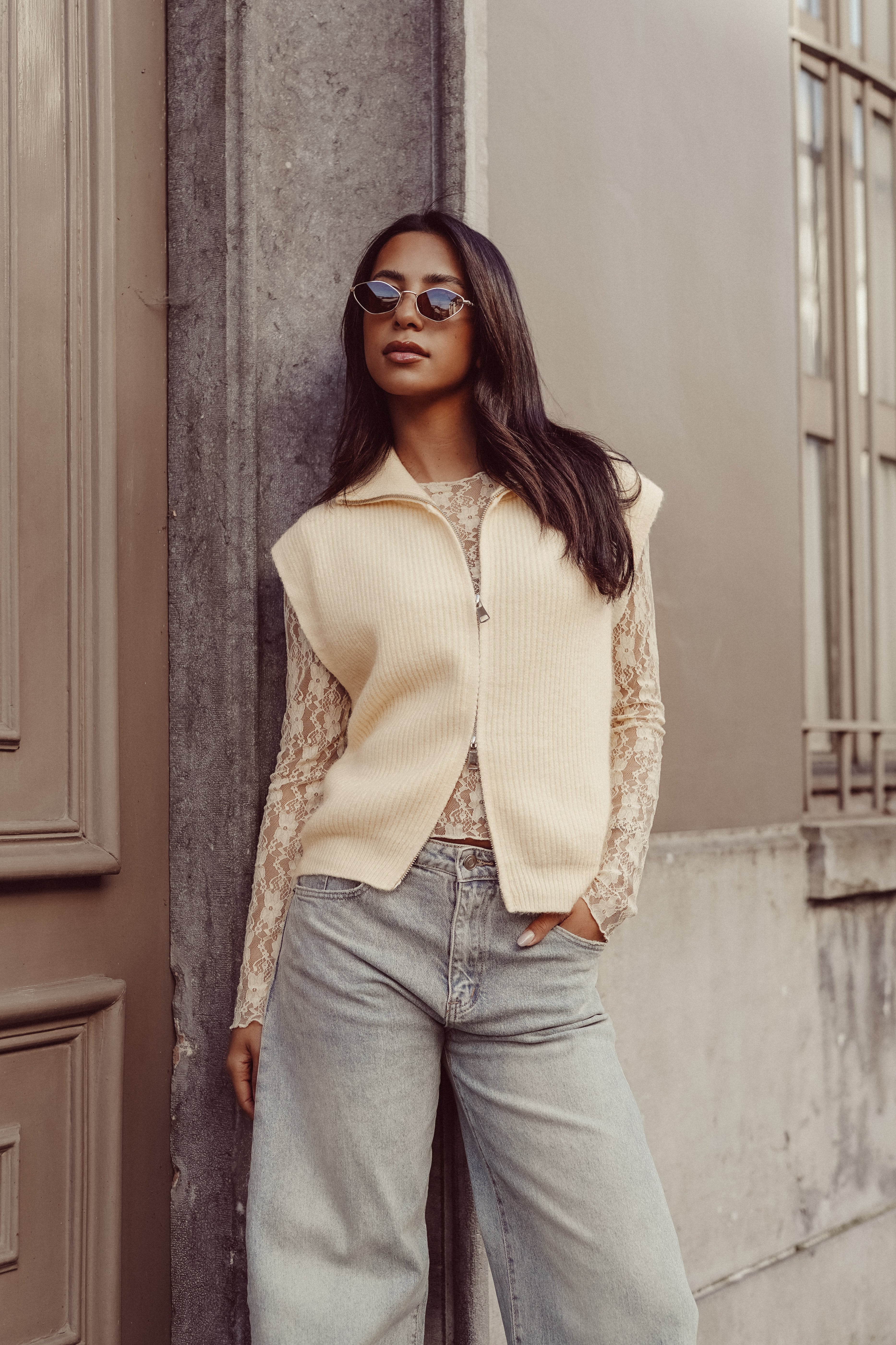 Gilet gebreid met rits creme | Dames gilets