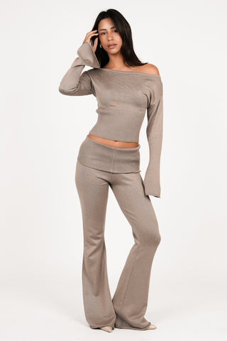 Off shoulder top met flared mouwen taupe - Scout