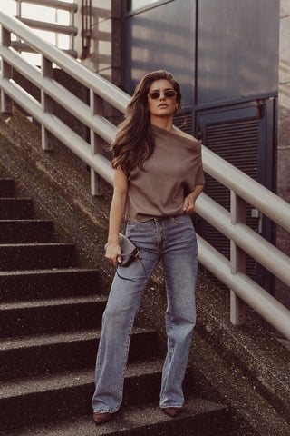 One shoulder top asymmetrisch bruin - Lexia