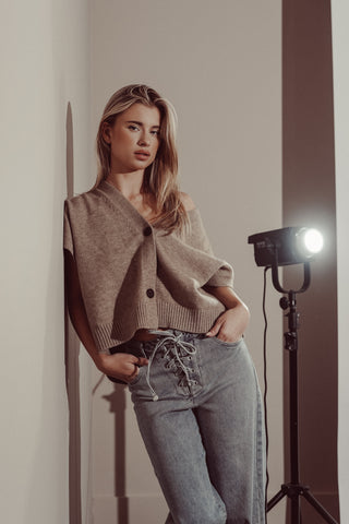 Oversized wollen gilet met knopen taupe - Rosie