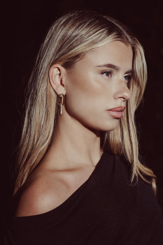 Schakel oorbellen met strass stenen goud - Liora