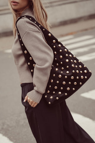 Schoudertas suede met studs zwart - Sofia