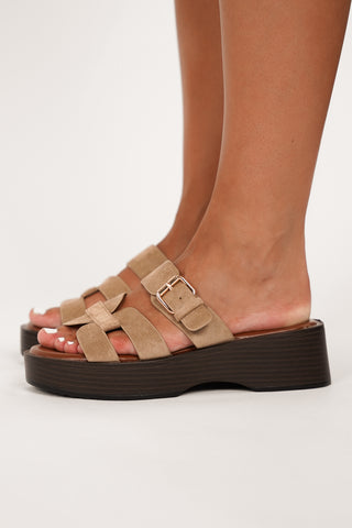 Slippers met plateauzool beige - Nessa