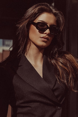 Zonnebril rechthoekig breed zwart - Bella