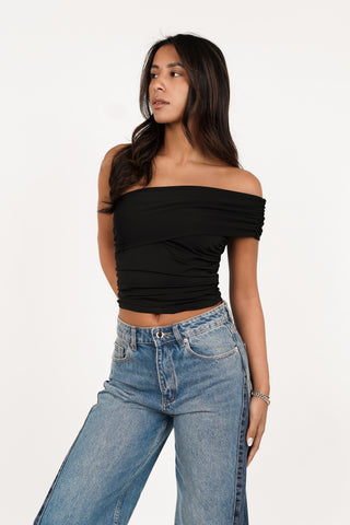 Zwarte top cropped met overslag - Fleur